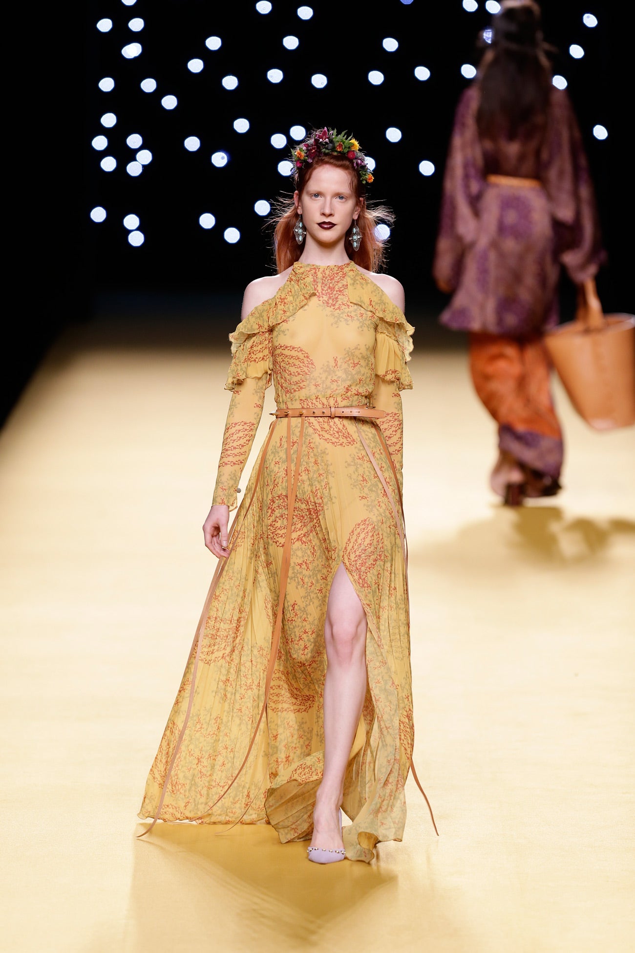 Siempre romántico e hiperfemenino, con un aire incluso poético.