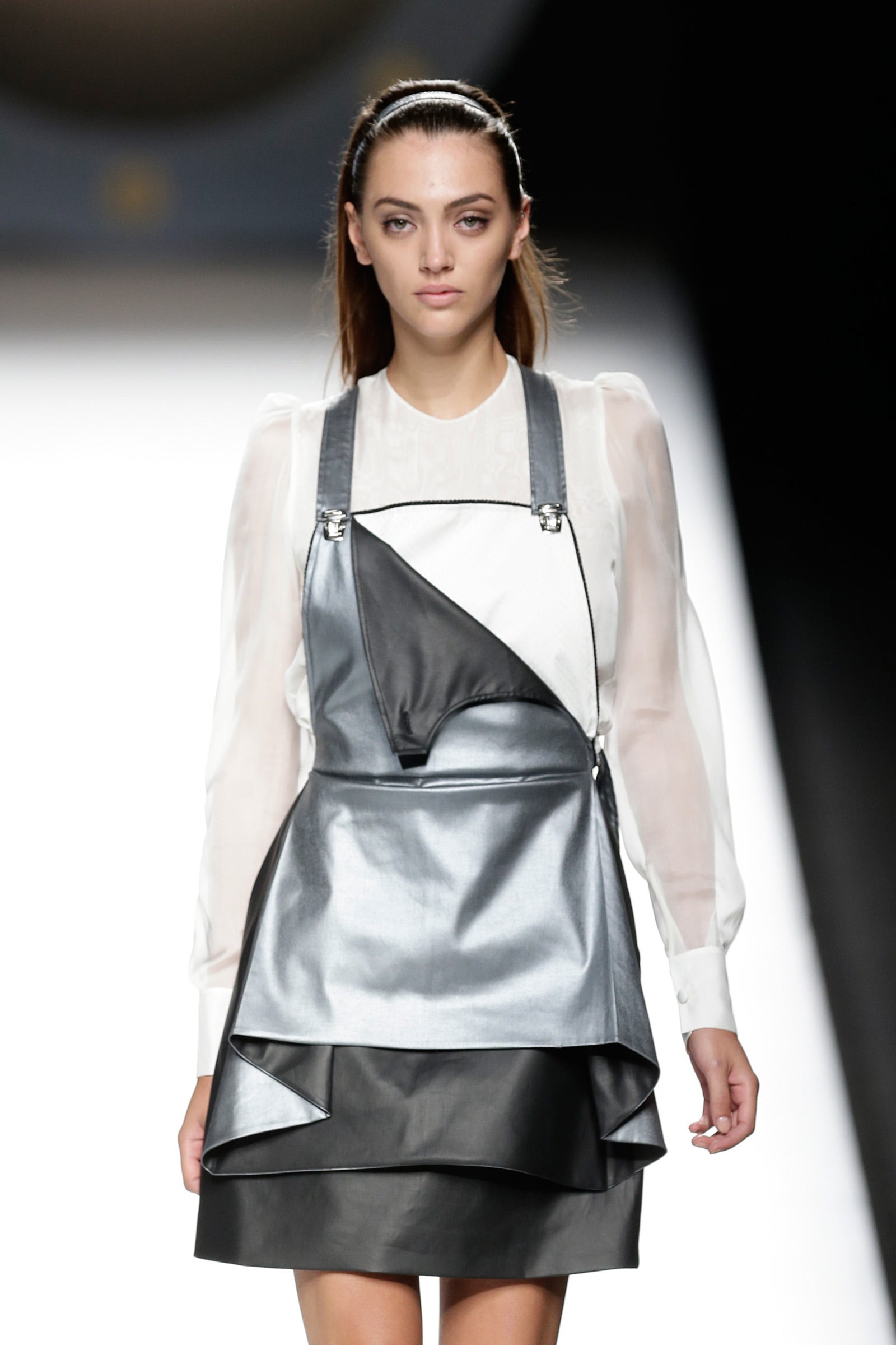 Yatch Club y su universo marino y orgánico.