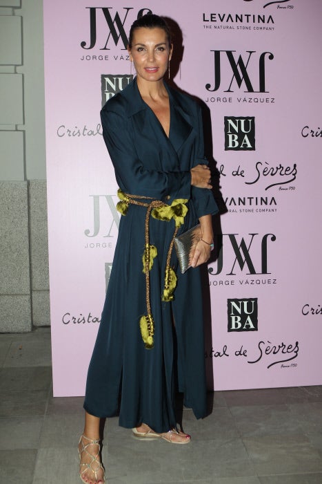 La ex modelo y empresaria se decantó por un vestido de Jorge Vázquez estilo años 50 inspirado en el personaje de Grace Kelly en la película 'Mogambo'.