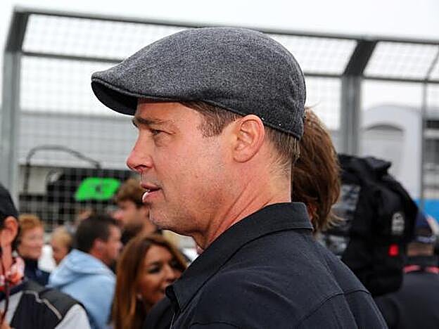 Brad Pitt, durante una competición automovilística a la que acudió como público.