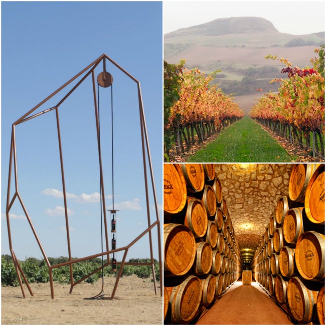 Época de vendimia, nuestro país nos permite disfrutar de días de vino (y rosas) en algunas de las bodegas con los mejores caldos con denominación de origen. Conocer la tradición de la recogida de la uva y el proceso de elaboración del vino, pero también descubrir bodegas que son obras de arte en sí mismas, alojarte en sus hoteles boutique y, por supuesto, brindar por un otoño mágico se antoja como un plan de fin de semana perfecto. ¿Dónde viajamos? De las Bodegas Numanthia y su Pozo de Tinta (a la izquierda), una estructura permanente renovadora del ritual de la cata y situada en el mismo centro de uno de los terrenos más antiguos de este viñedo situado en Valdefinjas (Zamora); a las bodegas participantes en el I Festival Enoturístico de la Ruta del Vino ‘Pasaporte a la Ribera’ que se celebra el último fin de semana de septiembre (+IINFO EN www.pasaportealaribera.com) o los viñedos multicolores en los que disfrutar de la fiesta de la vendimia (6 y 7 de octubre) de las Bodegas Otazu, en el Señorío Otazu Etxauri, de Navarra.