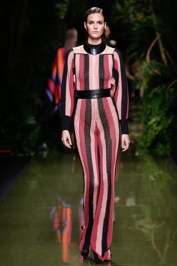 Los monos también encuentran su sitio en la colección de Balmain para la temporada estival