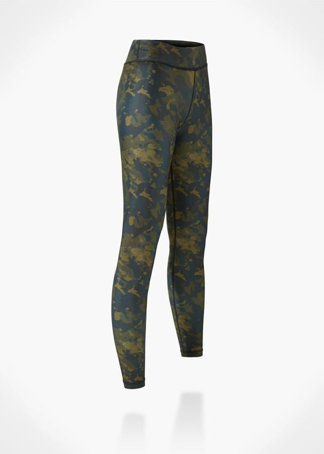 Leggins con estampado militar y efecto reductor de Mango (29,99€).