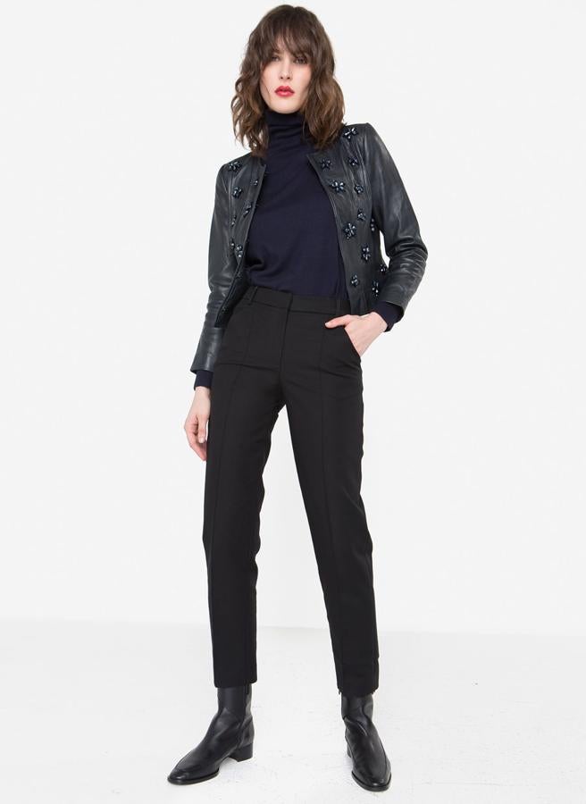 Con detalles joya, esta chaquerta de Uterqüe es un capricho. Precio: 295 euros.