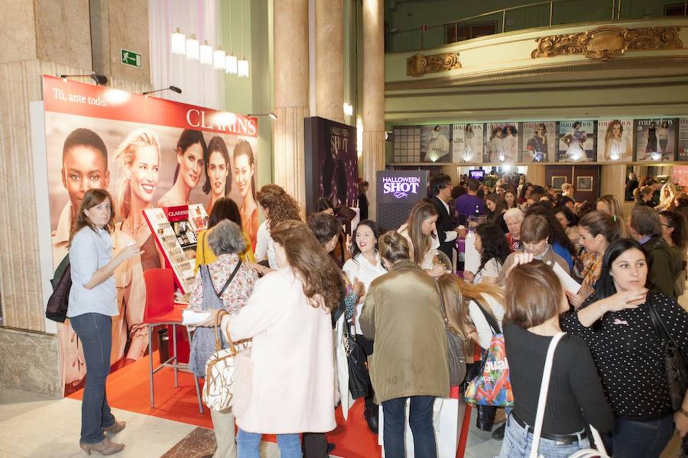Las asistentes al Beauty Day pudieron maquillarse, peinarse, conocer los últimos tratamientos de belleza y todas las novedades de las marcas de belleza que participaron en esta edición.