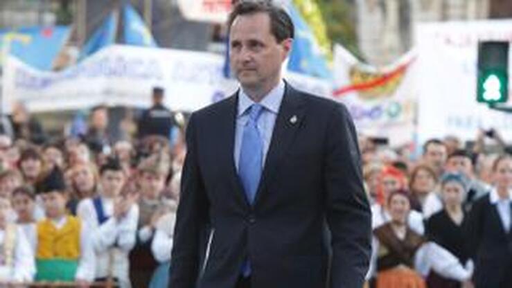 Fotos: Invitados acudiendo a la entrega de Premios Princesa de Asturias