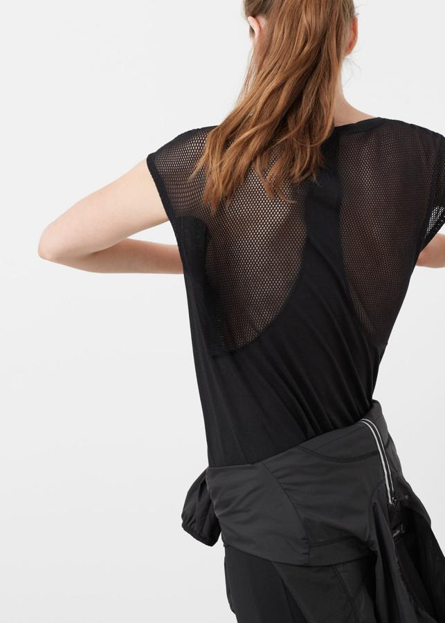 Camiseta con tela transpirable de Mango (Precio: 15'99€)