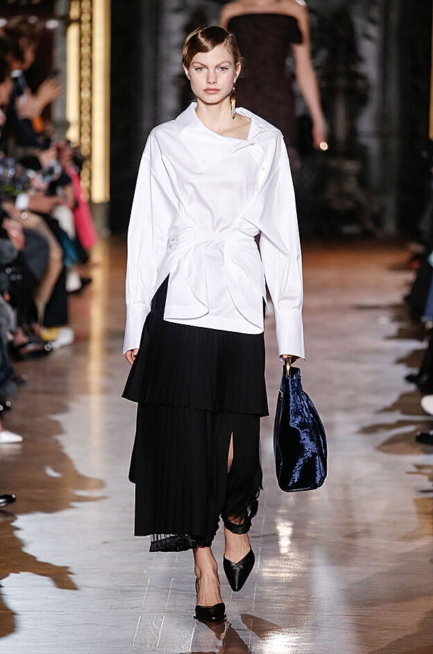 Camisa blanca en clave maxi del OI16/17 de Stella McCartney.