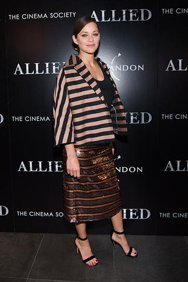 Su última aparición hasta el momento, en el estreno de 'Allied' en Nueva York, con original look de Rochas.