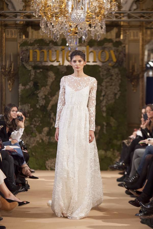 El último modelo que presentó David Christian en Novias Couture, muy romántico y femenino.