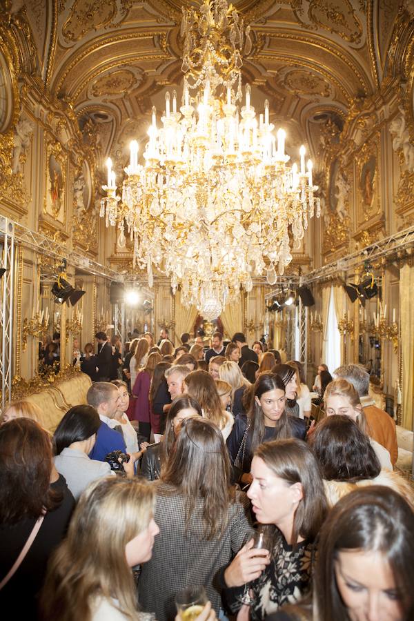 Novias Couture congregó, además de a futuras novias, a directivos de empresas de moda, belleza, bodas, agencias de comunicación, y amigos de Mujerhoy.