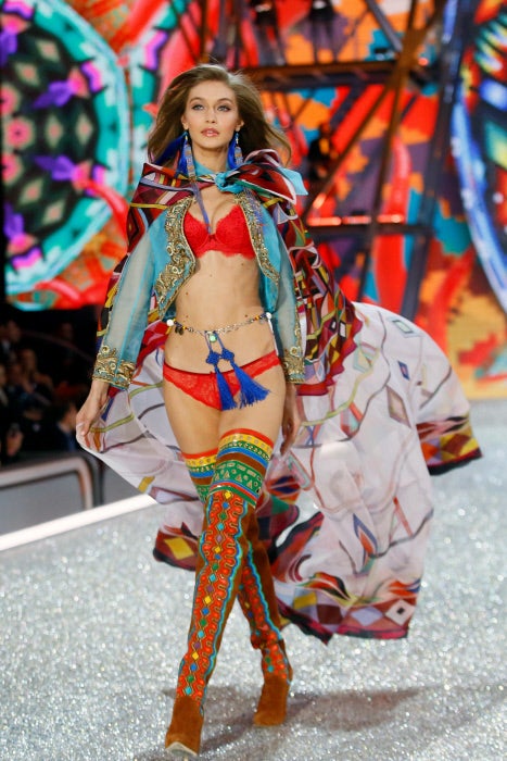 Gigi Hadid, impresionante en la pasarela.