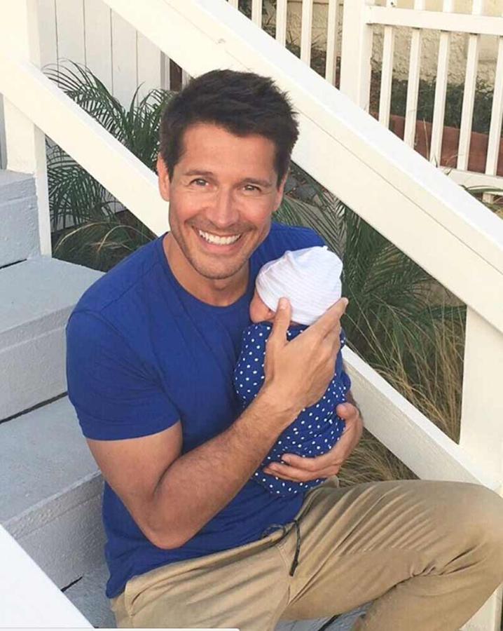 Jaime Cantizano cumplía su sueño de ser padre a finales de agosto, cuando, gracias a la maternidad surogada, nacía Leo.