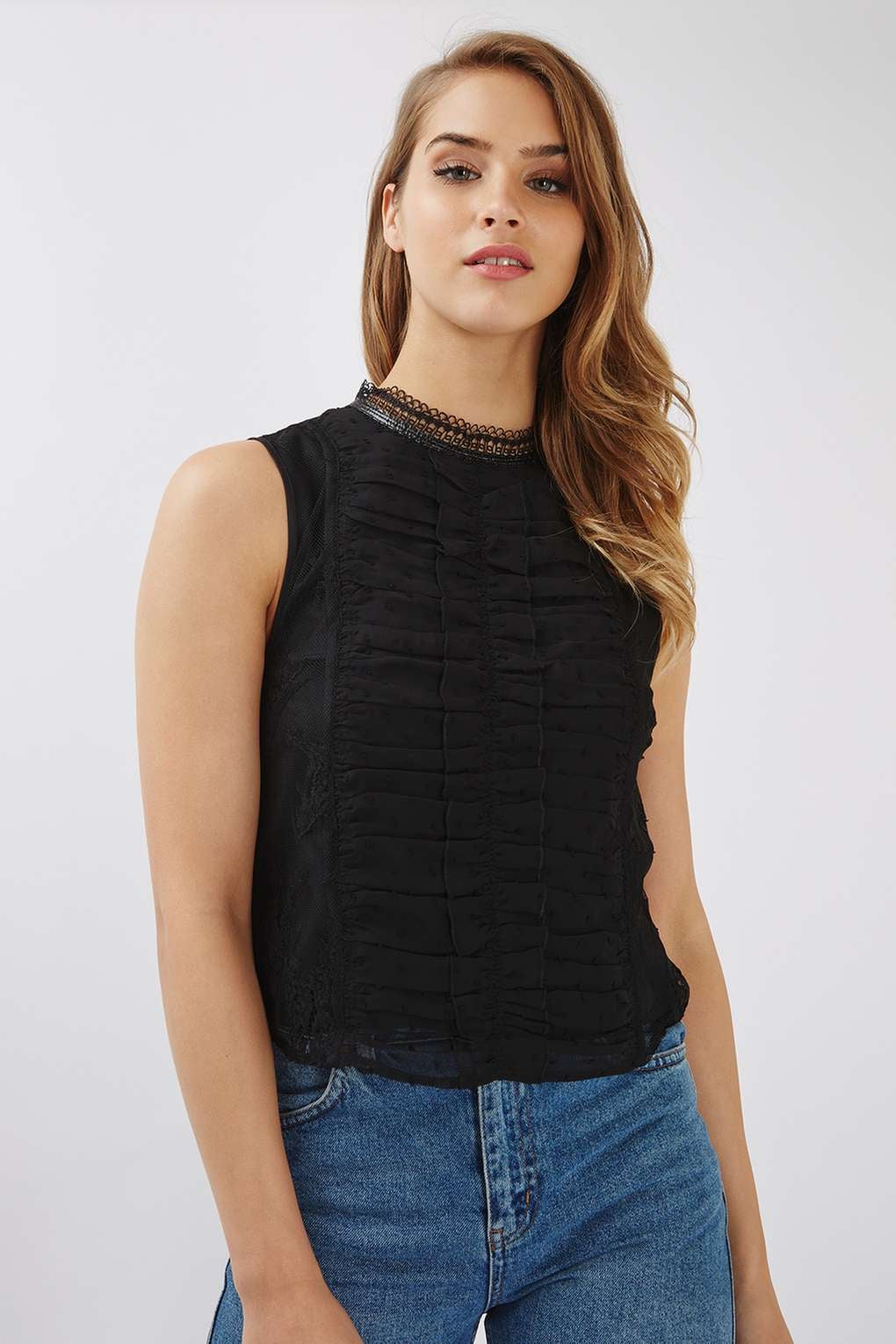 Camisa sin mangas y con transparencias de Topshop (Precio £12 rebajado de 34)