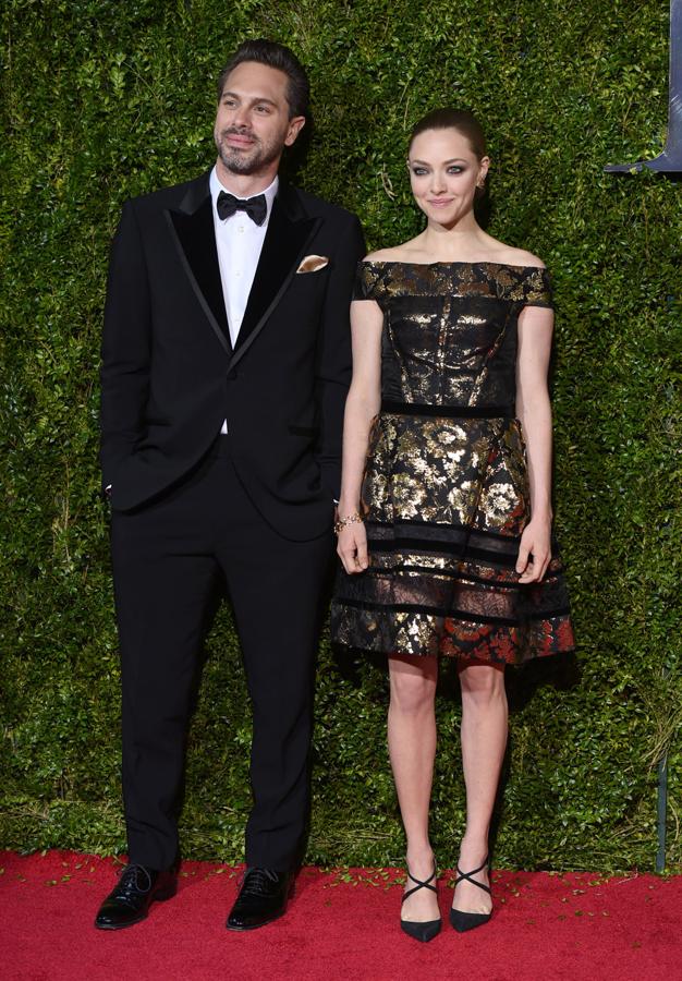 Los actores Thomas Sadosky y Amanda Seyfried tienen tan claro que lo suyo va en serio que se han comprometido después de seis meses de relación.