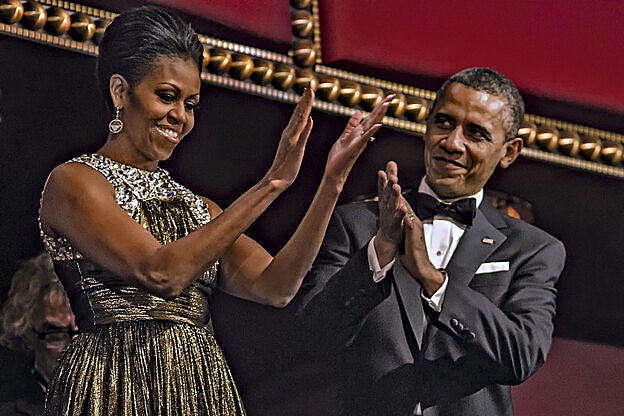 (Con Barack obama, en la entrega de los premios del Kenndy Center, en 2012)