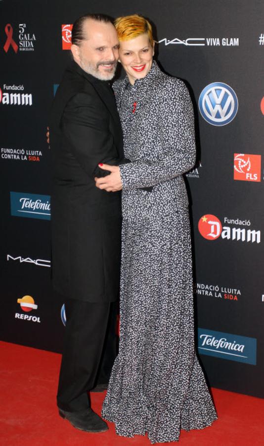 El cantante Miguel Bosé y su sobrina, la modelo Bimba Bosé, durante la gala 'Fundación Lluita contra el sida', en noviembre de 2014.