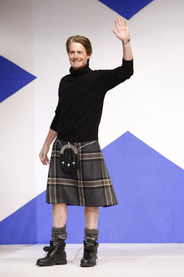 Uno de los famosos que se adelantó a la tendencia de lucir falda antes de que lo viéramos en las pasarelas es Kyle McLachan.