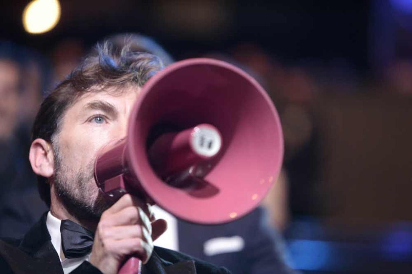 Antonio de la Torre deja uno de las imágenes con este megáfono gigante.