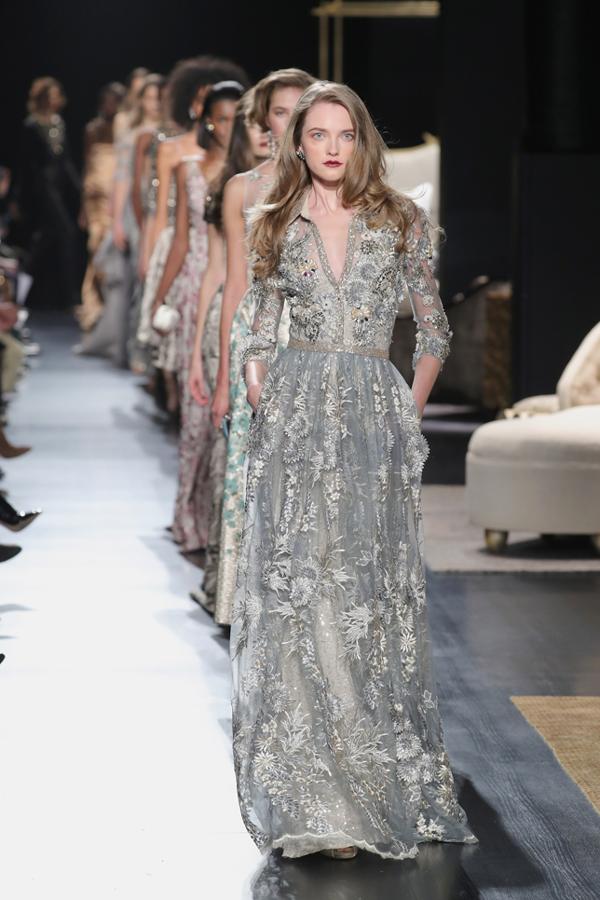 Los bordados joya son un clásico en las líneas de fiesta de la firma.