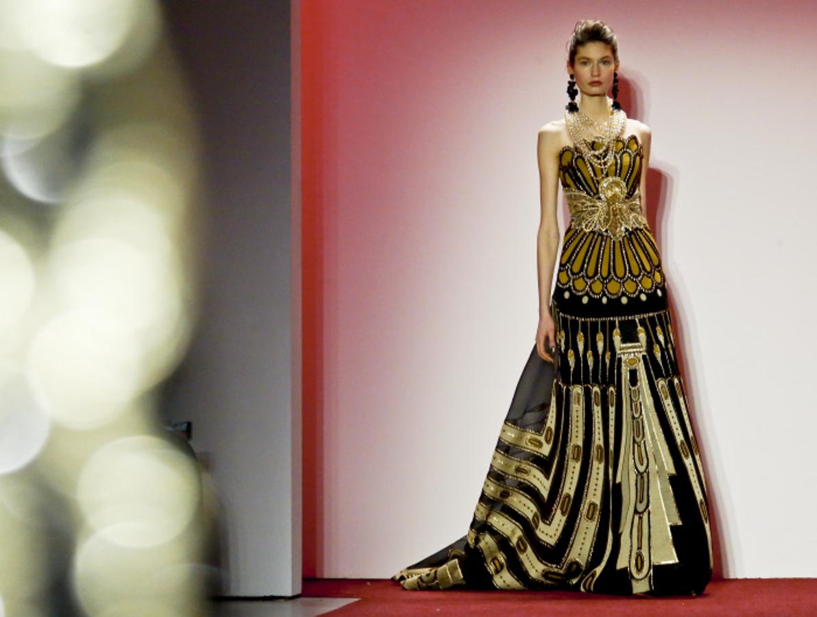 Los vestidos joya son, siempre, la seña de identidad de Naeem Khan.