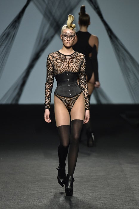 El negro ha sido el color protagonista del desfile.