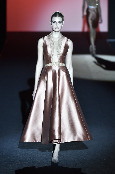 Hannibal Laguna en estado puro, con siluetas que siempre son comunes en sus colecciones.