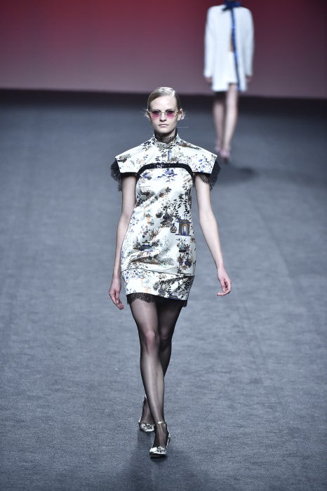 La colección parte en un estampado central sobre el que gira el resto de telas.