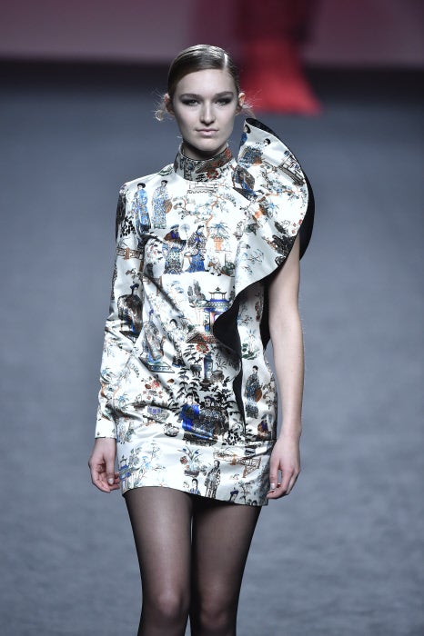 Los volúmenes sinuosos, seña de identidad de la casa, no faltaron entre lo nuevo de The 2nd Skin co.