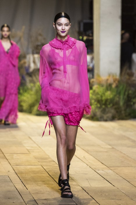 El rosa es el color del verano y por eso no podìa faltar entre las priopuestas de la firma low cost.