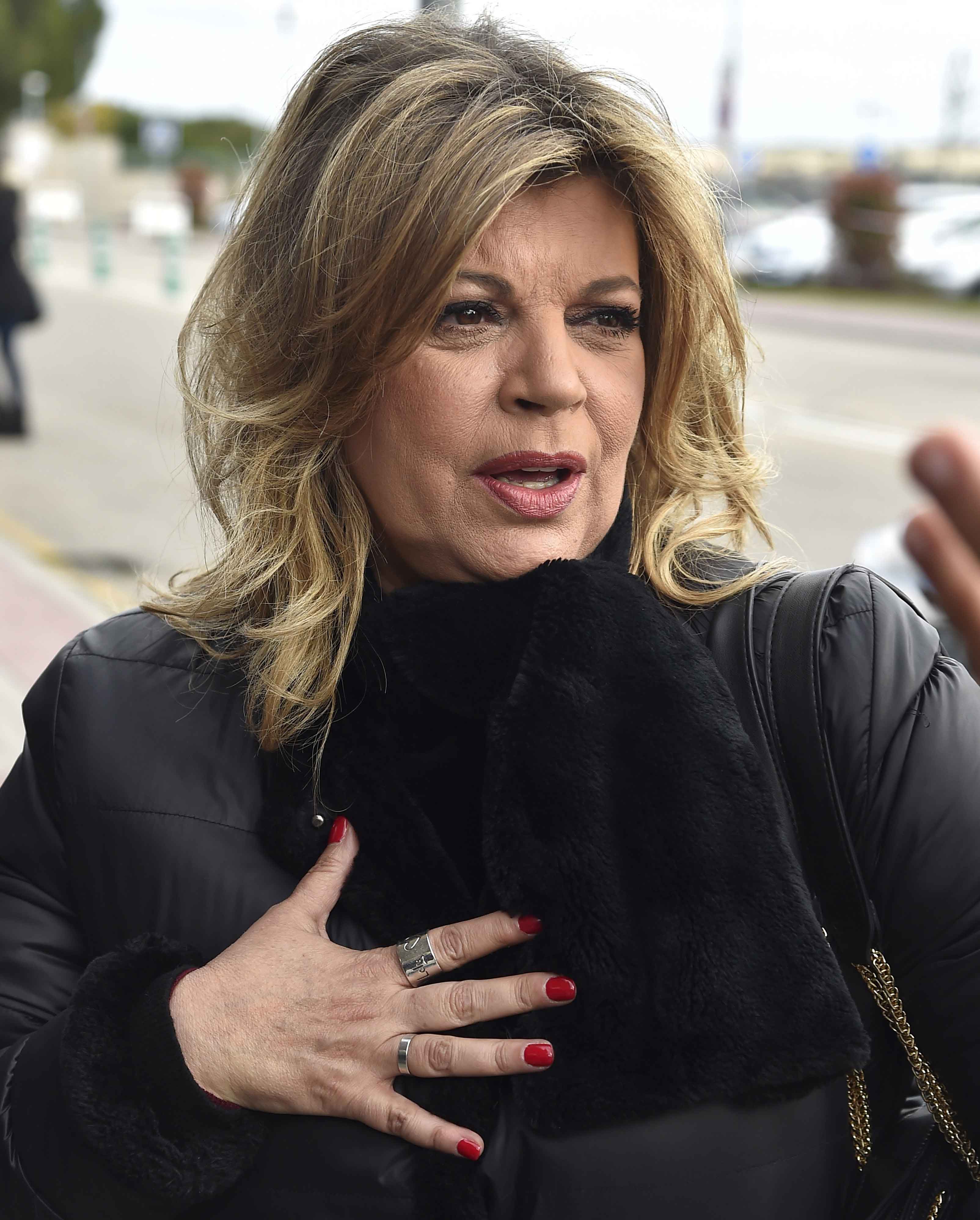 Terelu Campos se mostró muy apenada en la capilla ardientede Paloma Gómez Borrero.