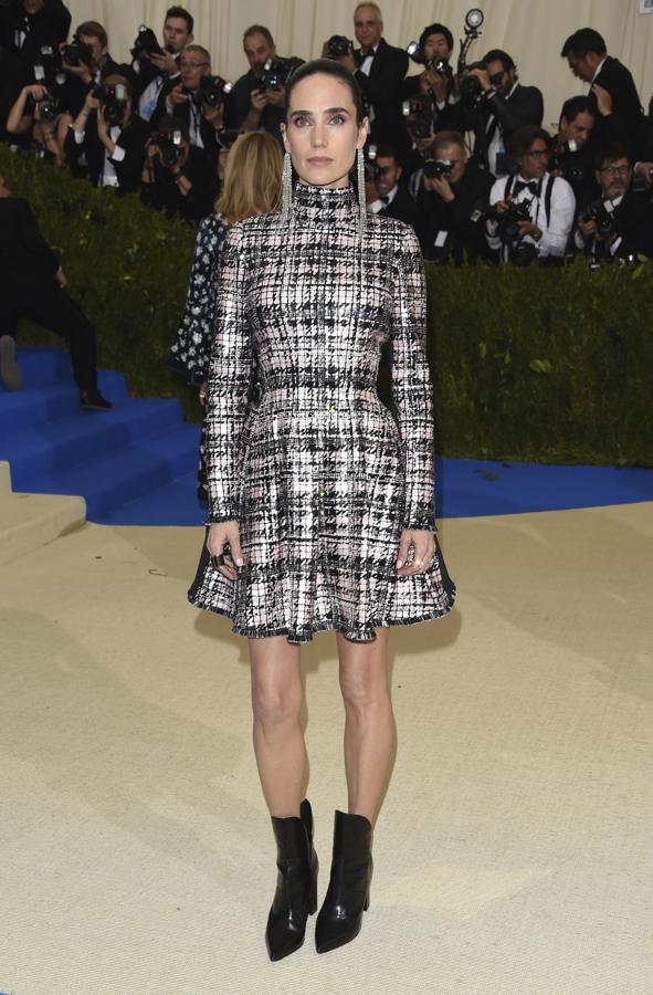 Louis Vuitton volvió a ser la firma escogida por Connelly