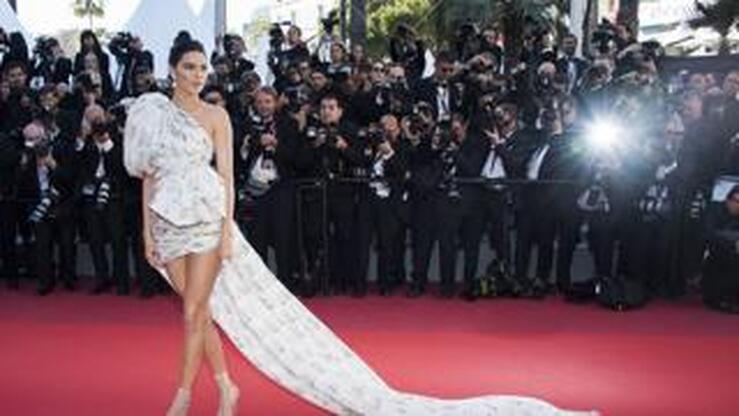 Fotos: Kendall Jenner brilla sobre la alfombra roja de Cannes