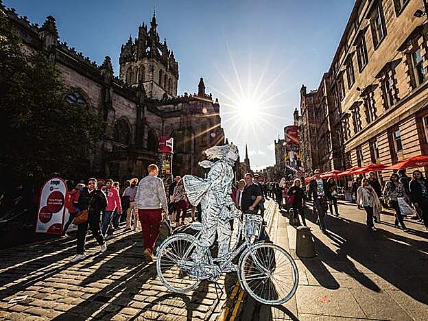Animación callejera en Edimburgo.