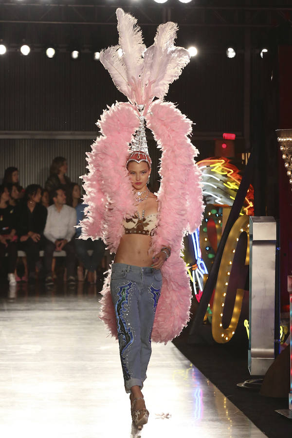 Moschino... ¿o Victoria's Secret?