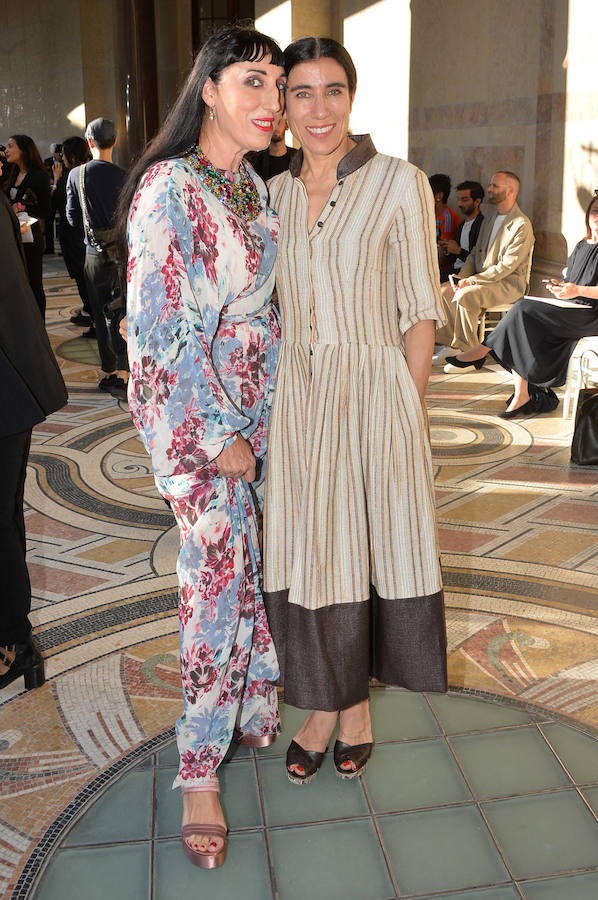 Rossy de PAlma y Blanca Li, en el desfile de Valli en la Alta Costura de París.