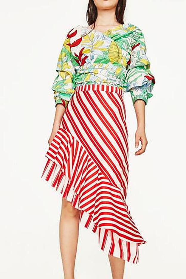 Zara. Precio rebajado de 39'95€ a 15'99€.