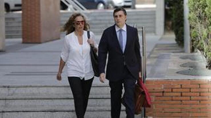 Fotos: Primeras imágenes del reencuentro de Rocío Carrasco y Antonio David Flores en los juzgados