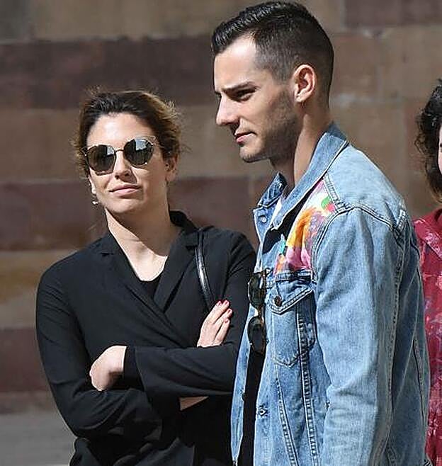 Joel Bosqued aparece como socio único de la marca.