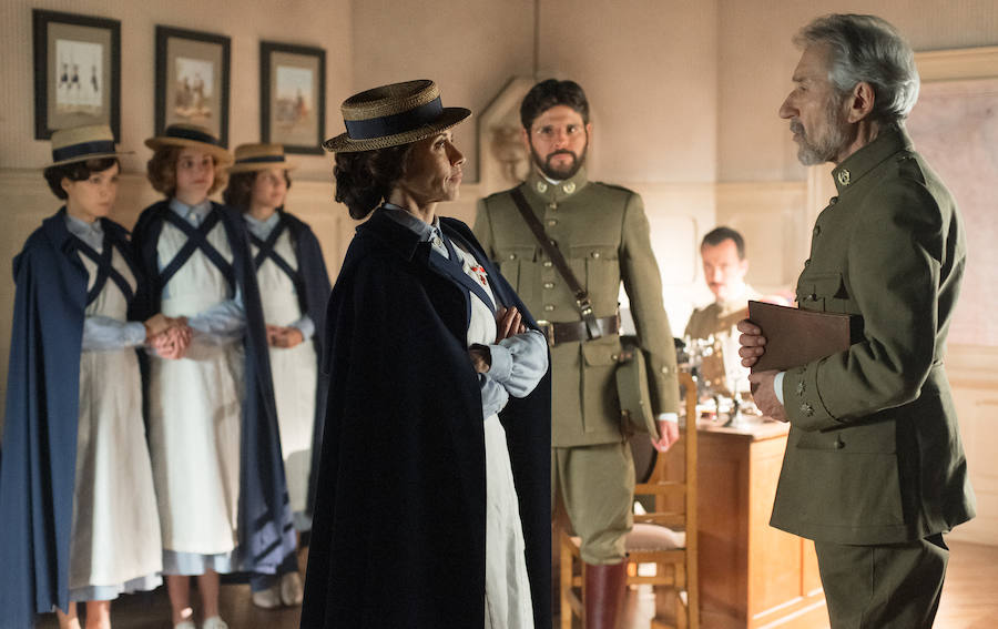 La tensión se respira en esta escena de 'Tiempos de guerra', la serie de Bambú Producciones.