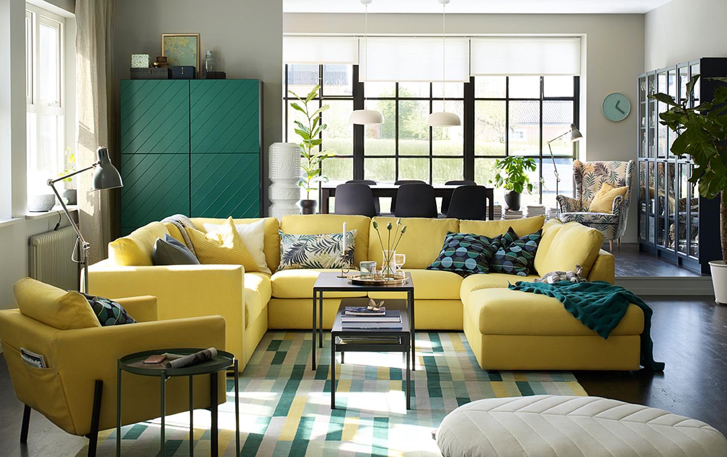 Al igual que ocurre en tu armario, el amarillo se postula en la decoración de tu hogar como el color tendencia del otoño.