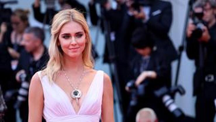 Fotos: Las irónicas creaciones de Chiara Ferragni y más pistas con estilo