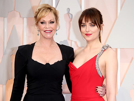 Melanie Griffith y Dakota Johnson, madre e hija, en una premiere en Hollywood.