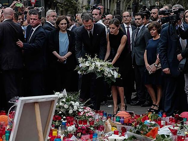 Los Reyes en el homenaje a las víctimas por el atentado terrorista de Barcelona.