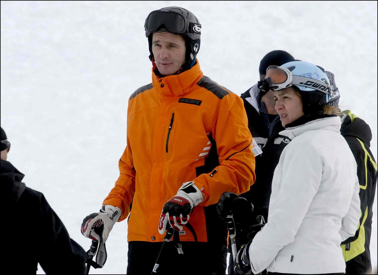 Entre los deportes que practican Cristina e Iñaki, se encuentra el esquí, que han tratado de inculcar a sus hijos.