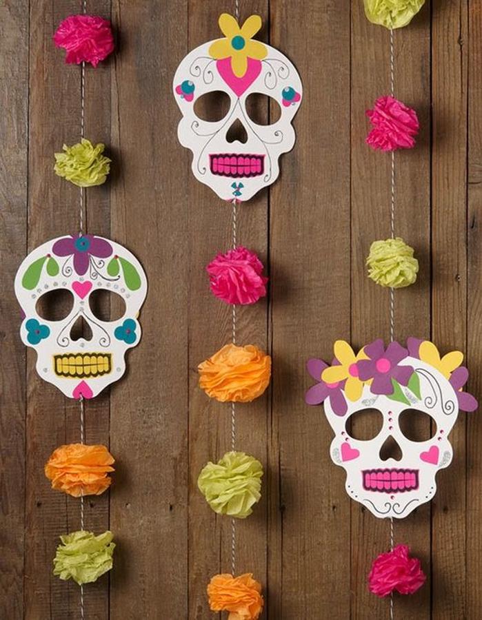 Esta vez, tiramos de tradición mejicana para crear unas guirnaldas con calaveras tipo Catrina con mucho color.