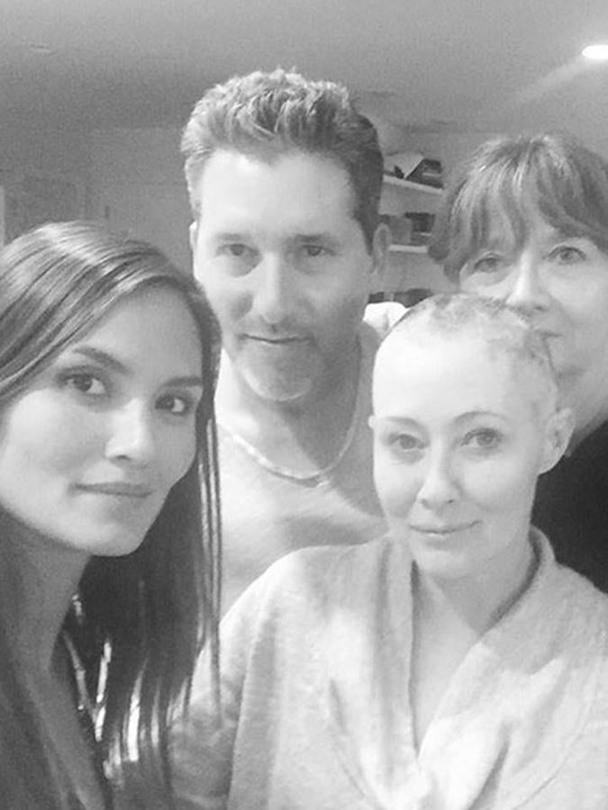 Fue diagnosticada de cáncer de mama en 2015; al año siguiente la enfermedad se extendió por el sistema linfático. Imagen que recoge el instante después de raparse el pelo que ya se le empezaba a caer por el tratamiento.