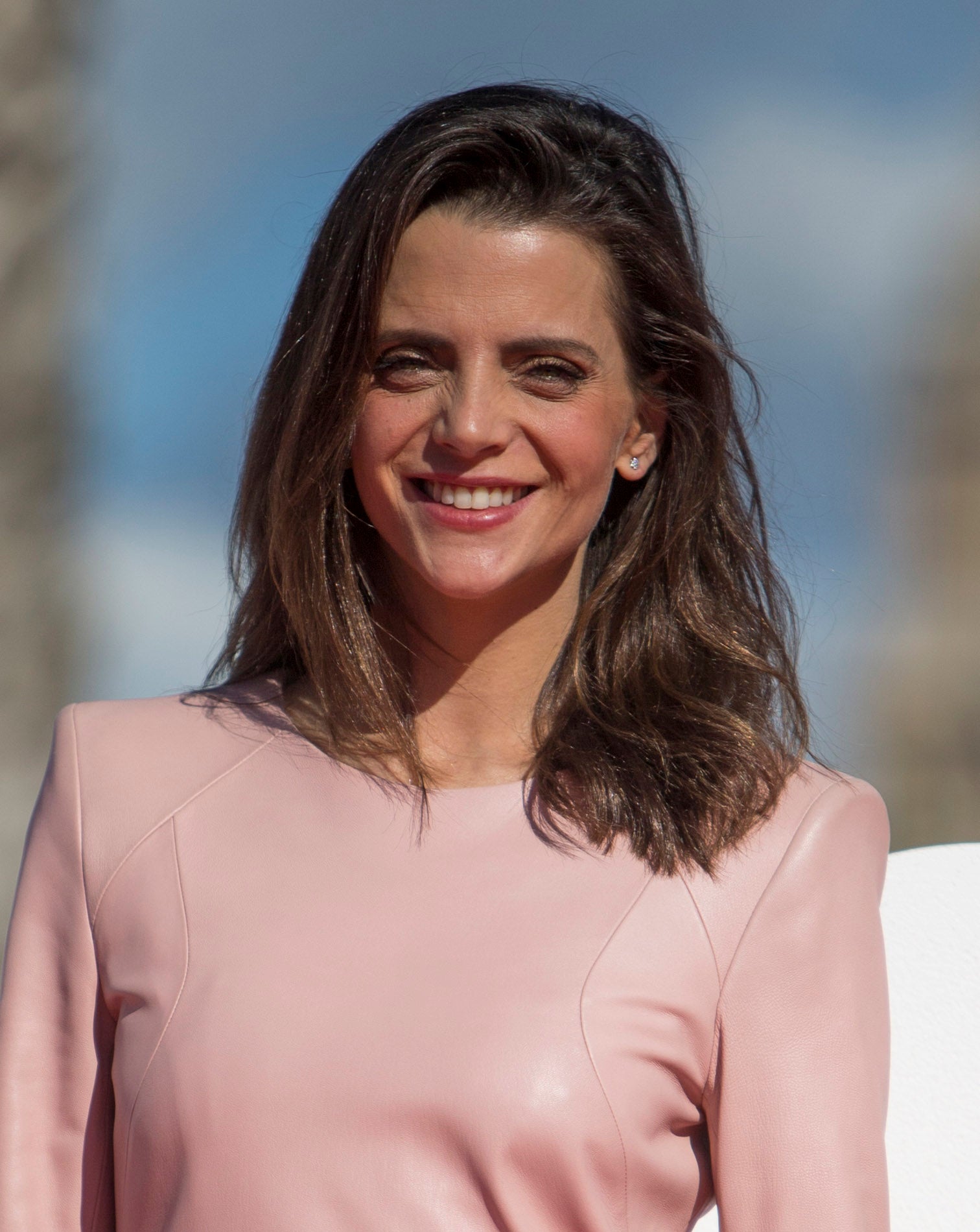 Pero Macarena siempre ha sido morena... ¿Cómo te gusta más? ¿Rubia o morena?