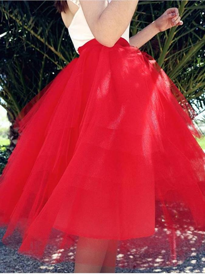 Otra opción es la marca madrileña Tulle Rouge. También con muchísimas opciones para elegir el diseño que más se ajuste a lo que estás buscando.