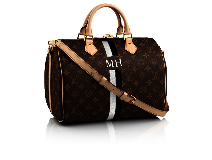 Su forma única, sus asas de piel, la lona Monogram hacen del Speedy un objeto de deseo entre las fashionistas. Grabarle las iniciales y personalizarlo con tus colores favoritos, como hemos hecho nosotras, es una buena opción para marcar la diferencia. Precio: 1300 euros.
